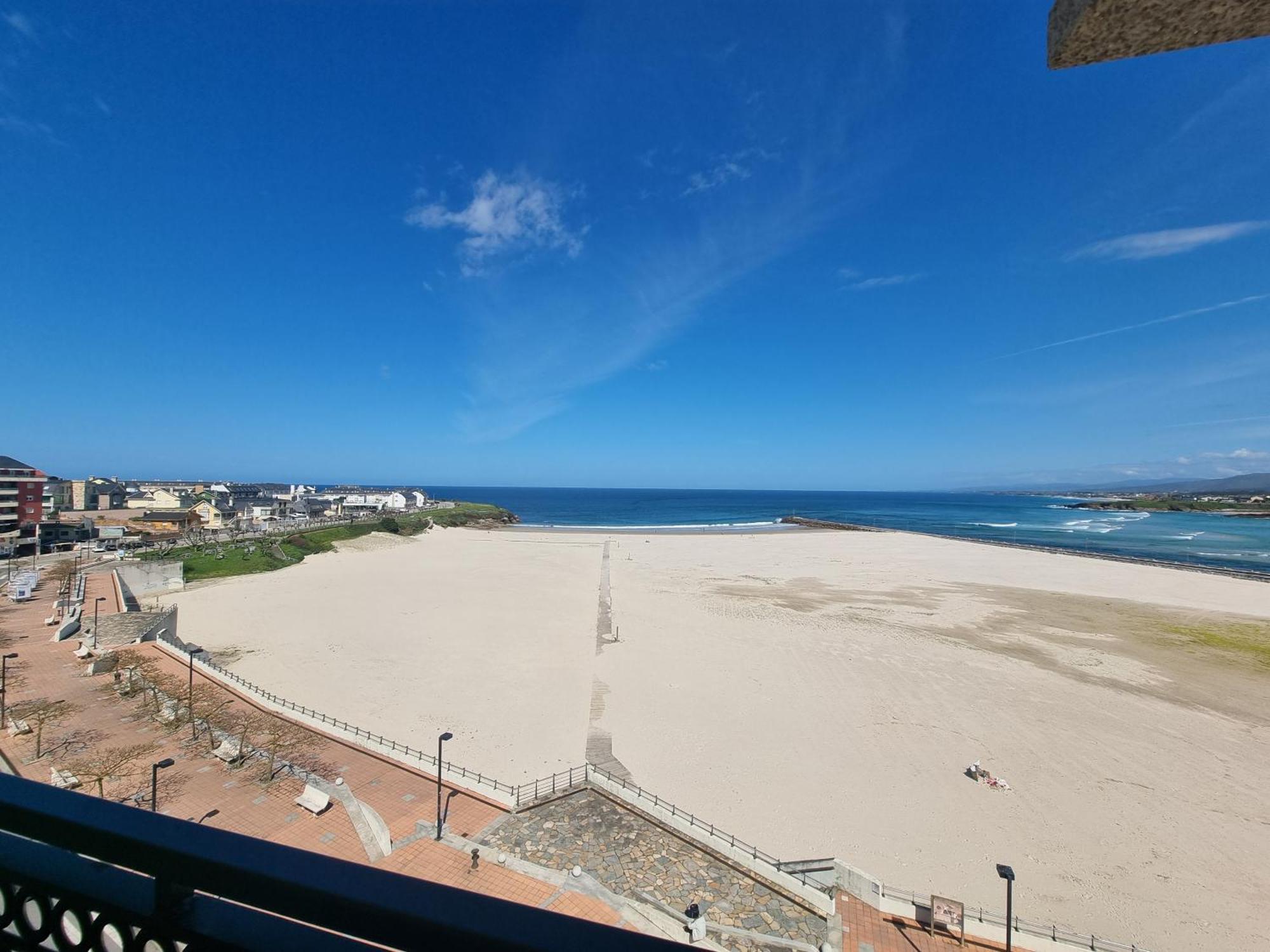 Duplex 4 Dormitorios En Playa Rapadoira Foz Bagian luar foto